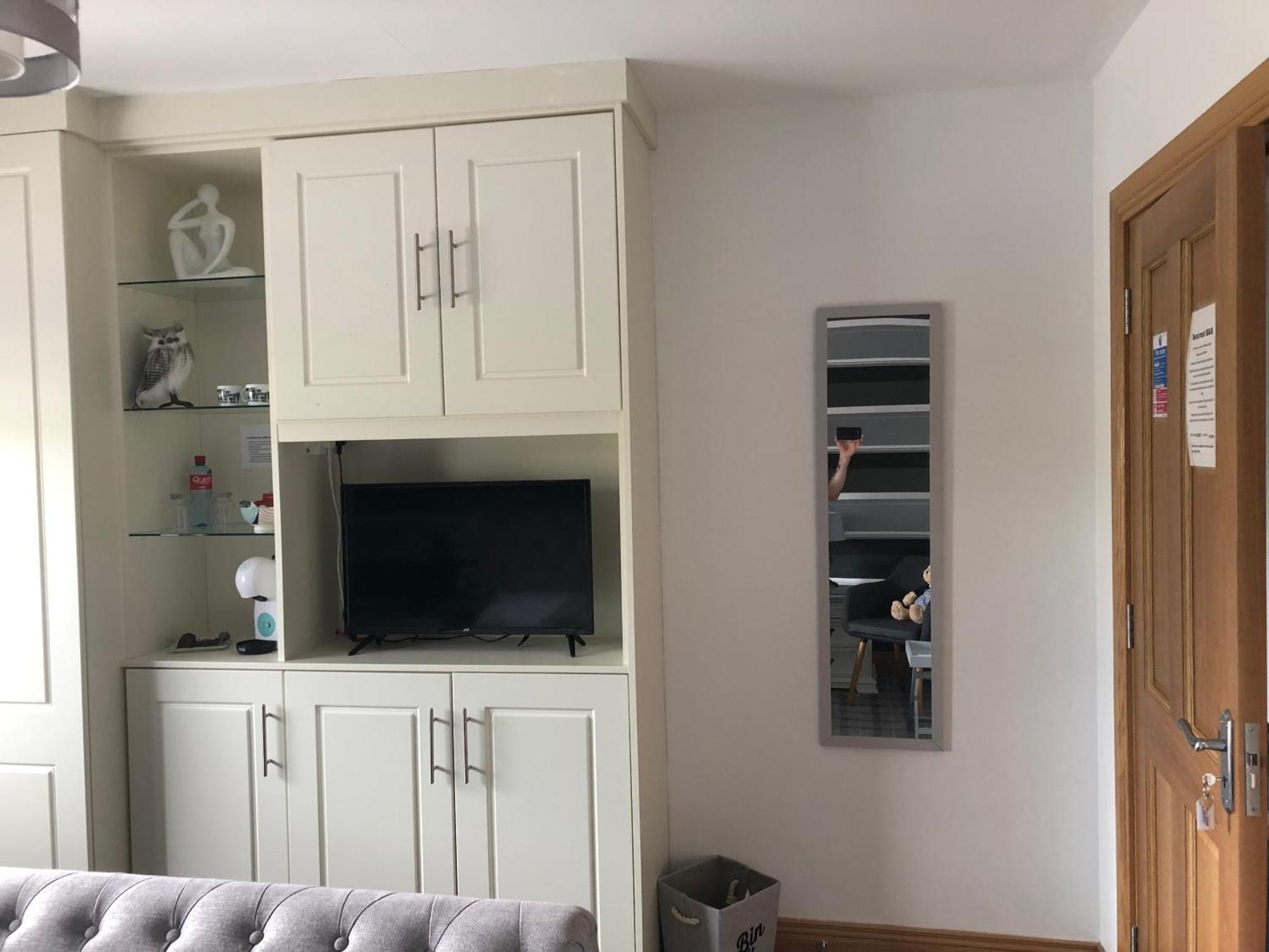 King Room,1589726051:JPEG